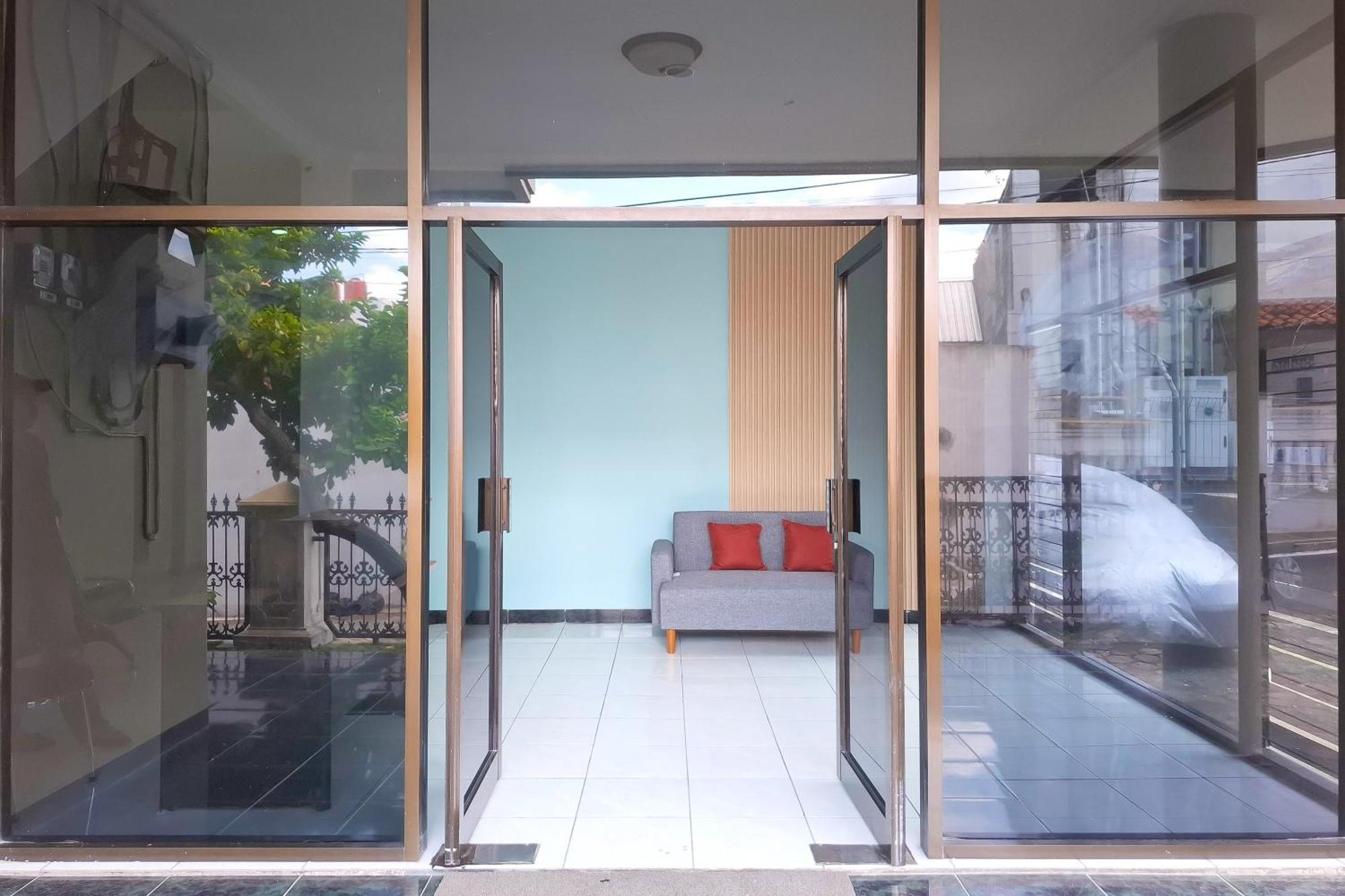 OYO 91473 Wisma Husada 1 Semarang Hotel